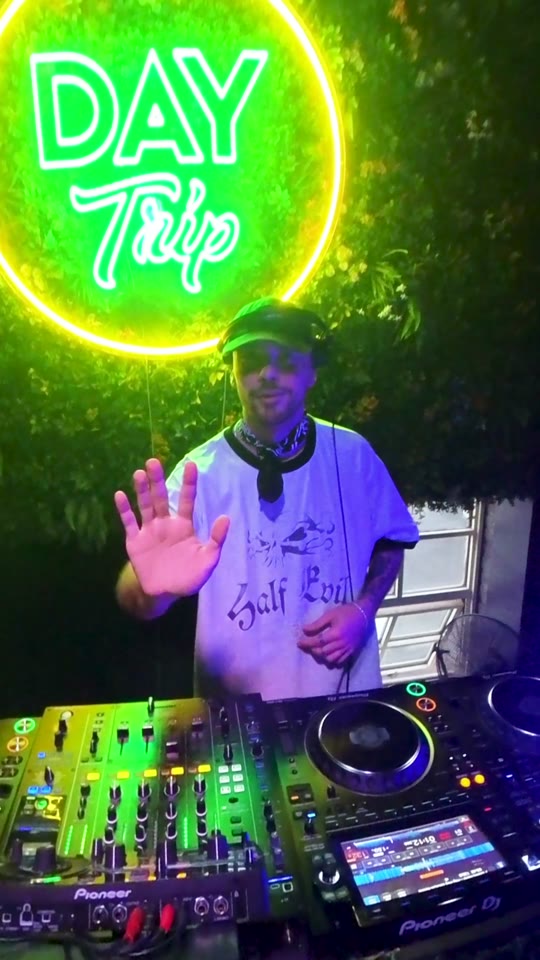 Day Trip at Club Vinyl live concert recap by Brady Colee